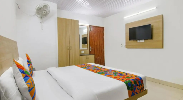 Номер Deluxe Fabexpress Kalsia Home Stay