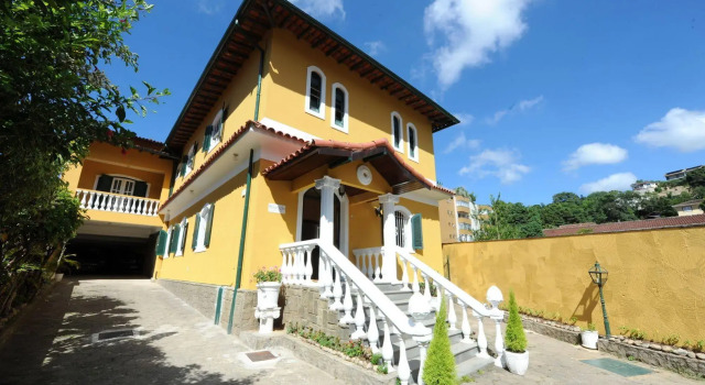 Vale Paraiso Pousada, Забронировать Отель Отели Петрополиса с парковкой, рядом с House of Barão de Mauá, Парковка