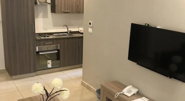 Апартаменты c 1 комнатой с балконом Almond Hotel Apartments