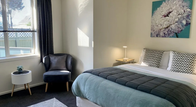 Семейные апартаменты с 2 комнатами с балконом и с видом на сад March Apartments