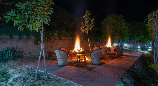 Jungle Cave Resort, Забронировать Курортный отель Отели штата Раджастхана 4 звезды, 4*
