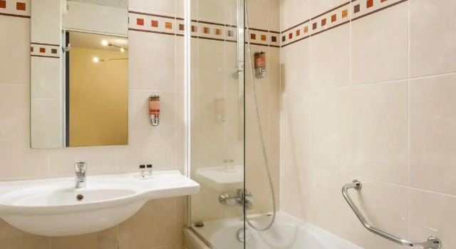 Семейный номер Standard Hotel Elysée Etoile