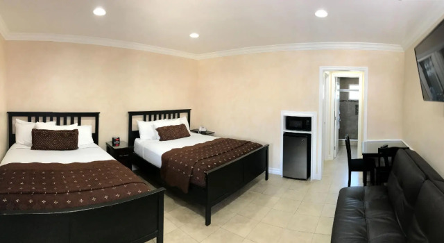 Семейный номер Standard Nite Inn at Universal City - Walking Distance to Universal Studios Hollywood