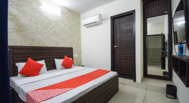 OYO 71834 K Home, Book Hotel Ludhiana Punjab