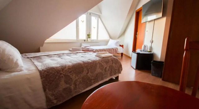 Standard Dreier Zimmer Royal House
