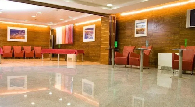 Hotel Waterlily Indore