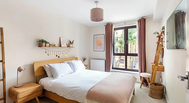 London Docklands Retreat
