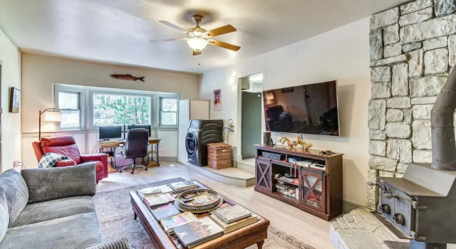 Lake Access & Hot Tub: Pet-friendly Arnold Home, Prenota Casa vacanze Cottage a Arnold, Cottage