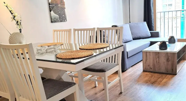 Luxury Modern Apartment, Забронировать Апартаменты/квартира Отели Кракова с парковкой, рядом с Церковь Святого Франциска Ассизи, Парковка