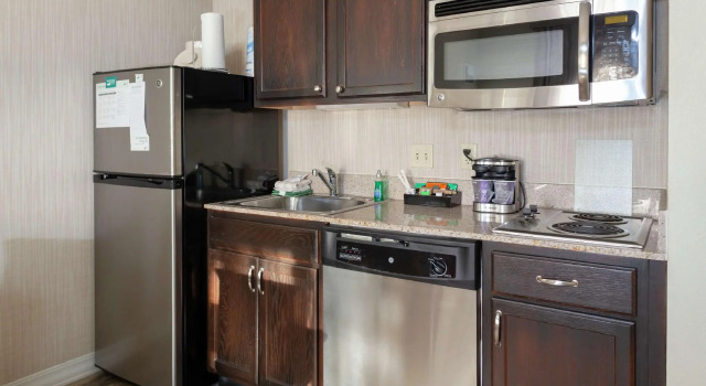 Четырёхместный номер Standard Homewood Suites by Hilton Tallahassee