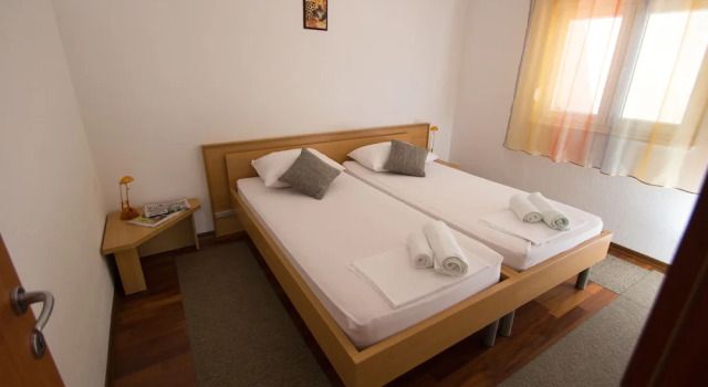 Семейные апартаменты с балконом и с видом на море Apartments Kelić