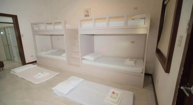 Brevant Pool Club And Resort, Varaa Lomakeskus Hotellit El Salvador uima-altaalla, Uima-allas