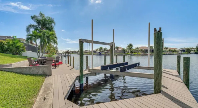 Коттедж Boat Dock & Patio: Cape Coral Home 6 Mi to Beach!