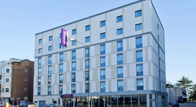 Premier Inn Slough Central South, Забронировать Отель Слау Бакингемшир, рядом с Absolutely Ice - Slough Ice Arena