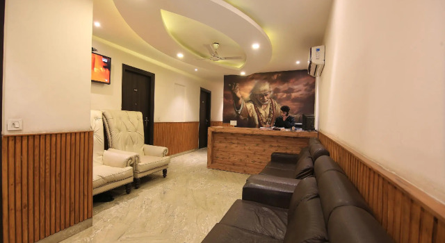 Hotel O Shri Sai, Забронировать Отель Отели Нью-Дели с завтраком, Завтраки