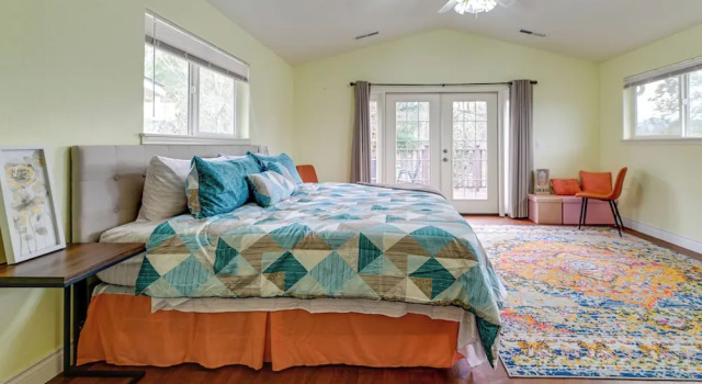 Коттедж Spacious Grants Pass Home w/ Hot Tub & River Views