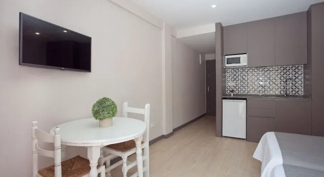 Студия с балконом и с видом на город Apartamentos Ribera