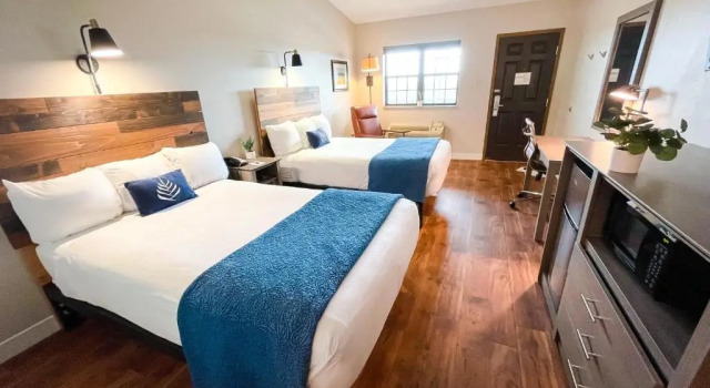 Четырёхместный номер Standard Pinemark Inn & Suites