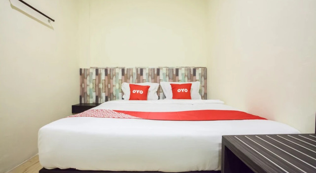 Hotel Winston by OYO Rooms, Book Hotel Hoteller i Batang Kuis med parkering, Parkering