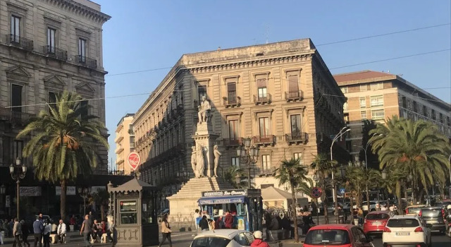 A Casa Distefano, Забронировать Отель Катания Сицилия, рядом с Парк Вилла Беллини
