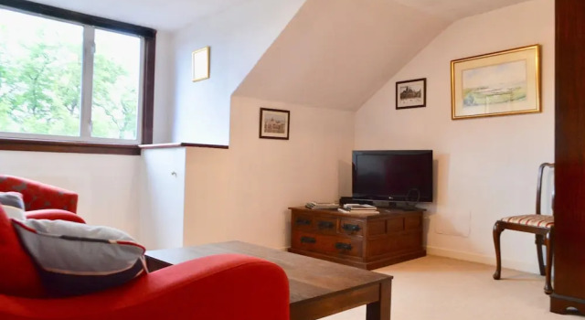 Edinburgh 1 Bedroom Flat Near City Centre, Забронировать Отель Эдинбург Midlothian, рядом с Scottish Widows Bank Plc