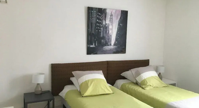 Le 33 Chambres DHtes  Gtes Lens, Varaa Hotelli Lens 