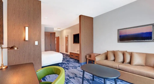 Люкс Fairfield Inn & Suites by Marriott Houston NASA/Webster