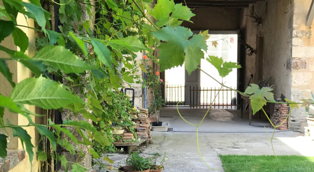 La Maison Jeanne D'arc, Rezerwuj Hotel Saint-Fargeau 
