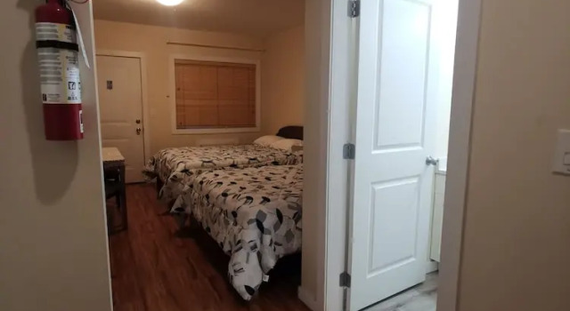 Четырёхместный семейный номер Standard Coquihalla Motel