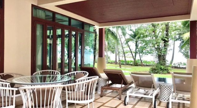 Вилла рядом с пляжем Amatapura Beachfront Villa 14, SHA Certified
