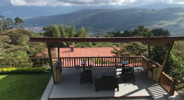 Villa Turrialba, Book Villa Hoteller i Turrialba med parkering, Parkering