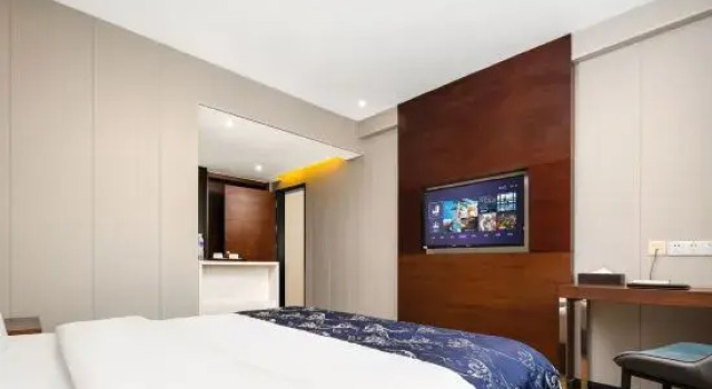 Люкс Business Xindi Hotel (Zhengzhou Zhongyuan Wanda Store Qinling Road Subway Station)