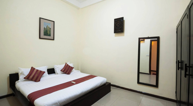 The Cadillac Riverside Suites