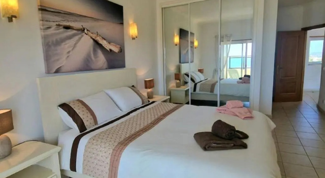 Апартаменты Spacious 3 bedroom apartment with seaview