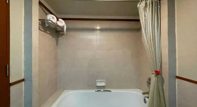 Двухместный номер Standard Songphanburi Hotel