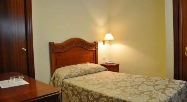 Одноместный номер Standard Hotel Riviera