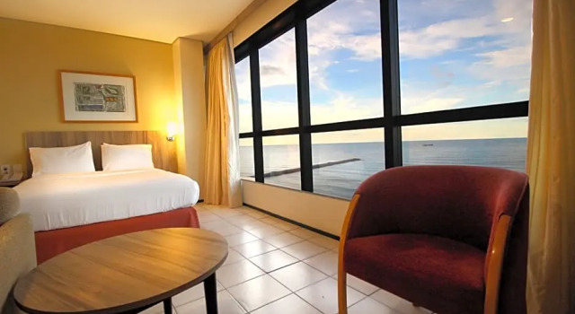 Четырёхместный номер Standard с видом на океан Holiday Inn Fortaleza by IHG