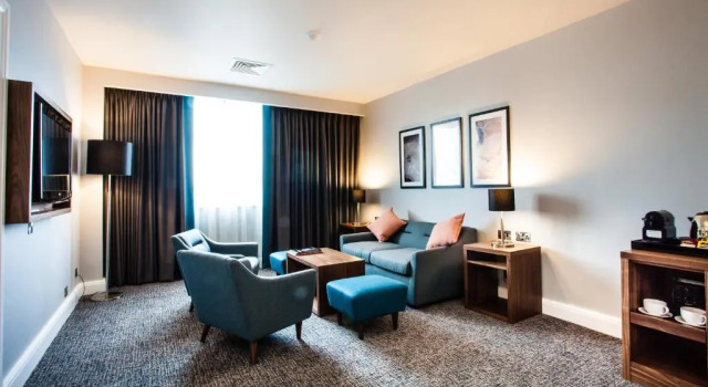 Двухместный люкс c 1 комнатой Crowne Plaza Leeds by IHG