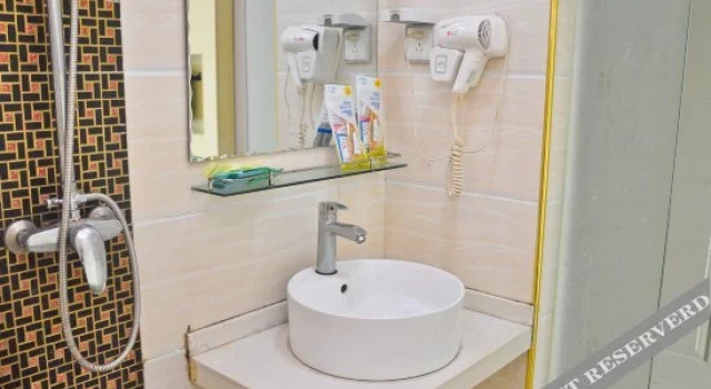 Jiawaijia chain hotel (Guangzhou Tianhe Park subway station store)