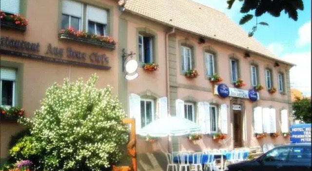 Aux Deux Clefs, Book Hotel  