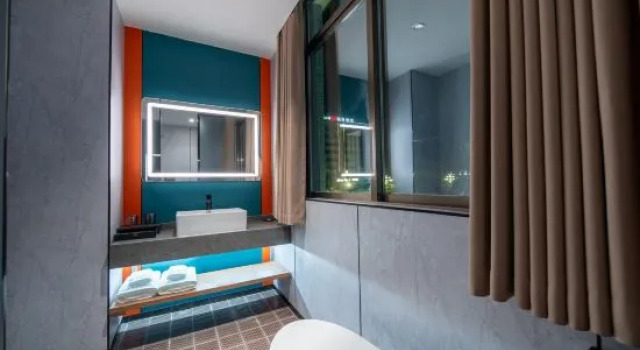 Люкс Business Kaweida Hotel (Wuchuan Aoyuan Plaza No.3 Middle School)