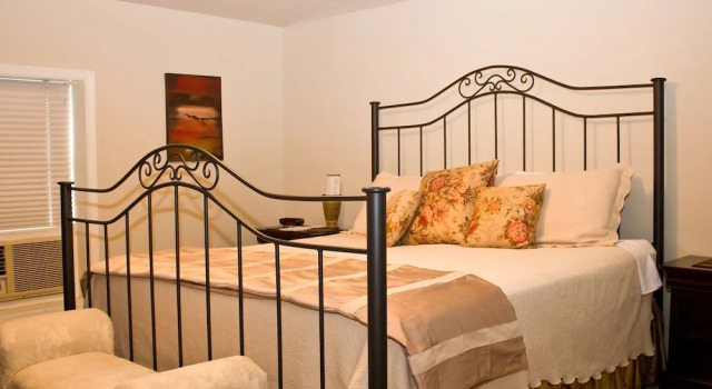 Biggers Bed & Breakfast, Varaa Hotelli  