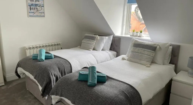 Spacious 3-Bed, Town Centre, Parking, Near Beach, Забронировать Отель Отели Борнмута с парковкой, рядом с Парк Мейрик, Парковка