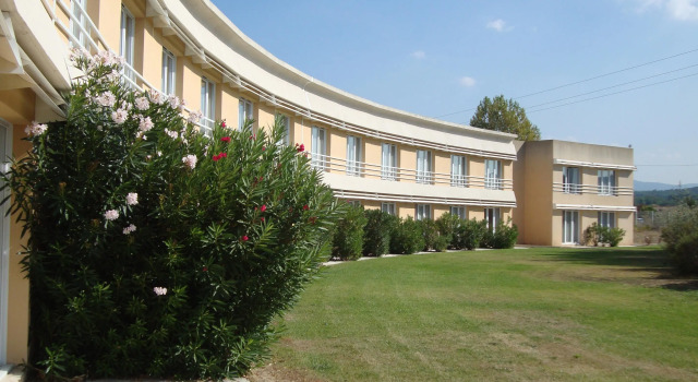 Hôtel Mount Venturi - Aix-En-Provence Sainte-Victoire - Bar & Restaurant & Padel, Забронировать Отель Отели Буш-дю-Рон с парковкой, Парковка