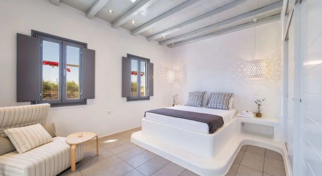 Villa Fuster in Paros