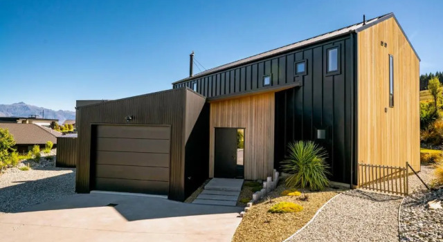 Mountain Gem - Wanaka Holiday Home