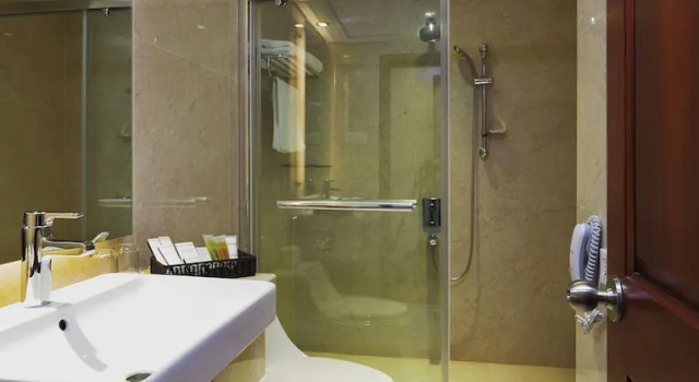 Двухместный номер Premium с видом на город Paradise Saigon Boutique Hotel & Spa