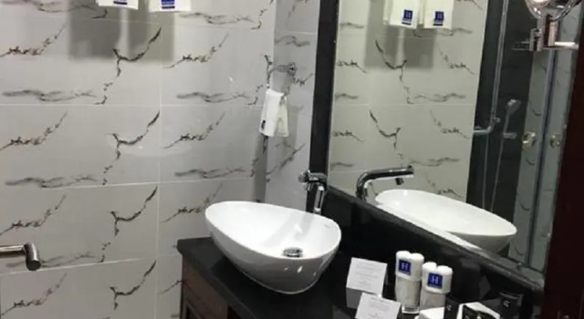 Standart çift kişilik oda Golden Tulip Headington Ruwi
