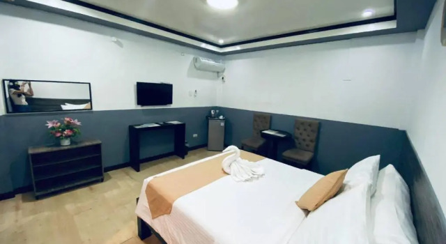 Студия Standard Amax Inn Makati