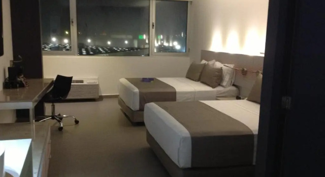 Четырёхместный номер Standard с видом на улицу Hotel Punta Azul